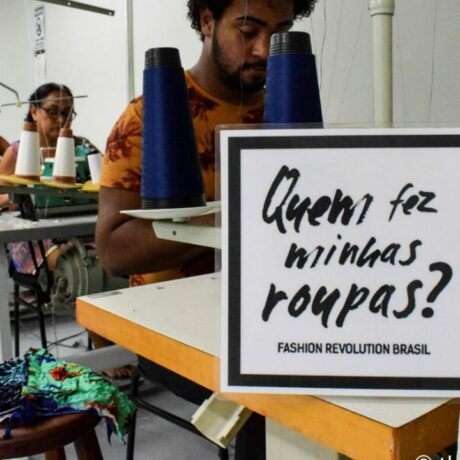 Quem fez minhas roupas?”: o que você precisa saber sobre a Fashion  Revolution - Revival